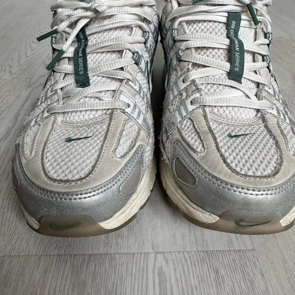 Nike P-6000 White and Dark Green Running Shoes - Picture 6 of 7